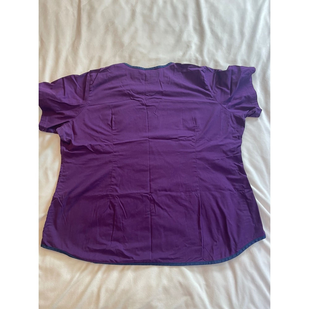 Butter-Soft Stretch Womens Scrub Top 2X Plum Purple Navy Trim V-Neck Pockets - Picture 3 of 10